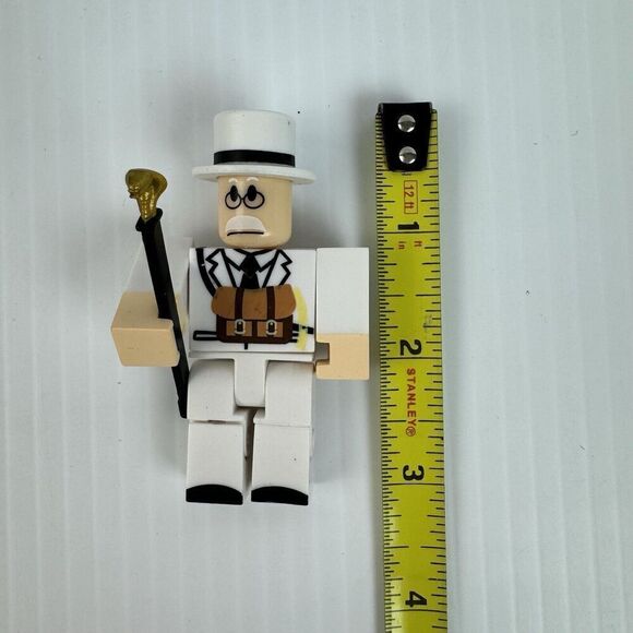 Roblox Celebrity Series 10 NIGHTMARES: THE RAFFLE MAN - Picture 5 of 5